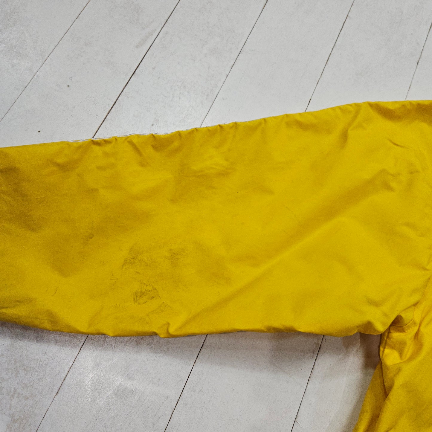 1990s Tommy Hilfiger Yellow Sleeve Spellout Windbreaker Rain Jacket Size L/XL