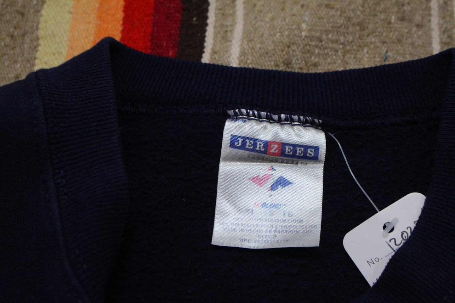 2000s 2001 9/11 American Heroes United We Stand Firemen Flag World Trade Center WTC Sweatshirt Size L