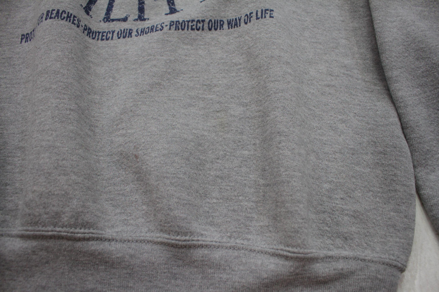 1990s/2000s Montauk Militia Fishing Sweatshirt Size S/M