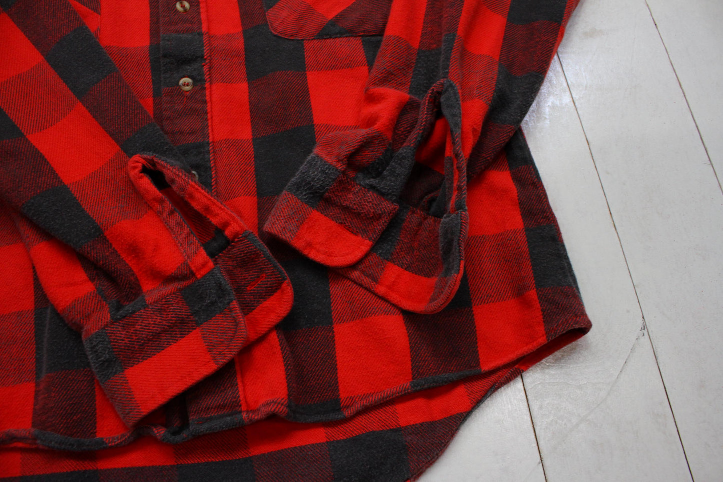 1990s/2000s Y2K Red Black Buffalo Plaid Flannel Button Up Shirt Size M