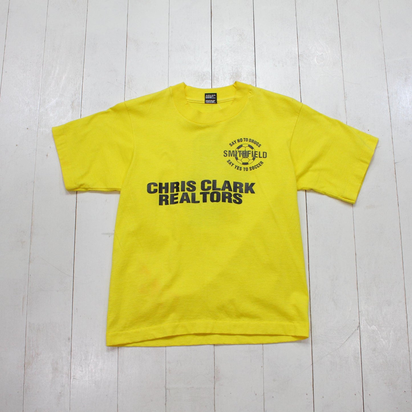 1990s Fruit of the Loom Smithfield Soccer T-Shirt Made in USA Kids Size L