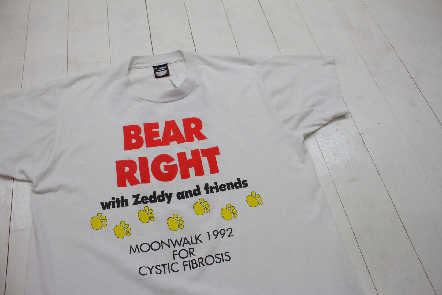 1990s 1992 Zellers Bear Right Moonwalk for Cystic Fibrosis T-Shirt Made in Canada Size L