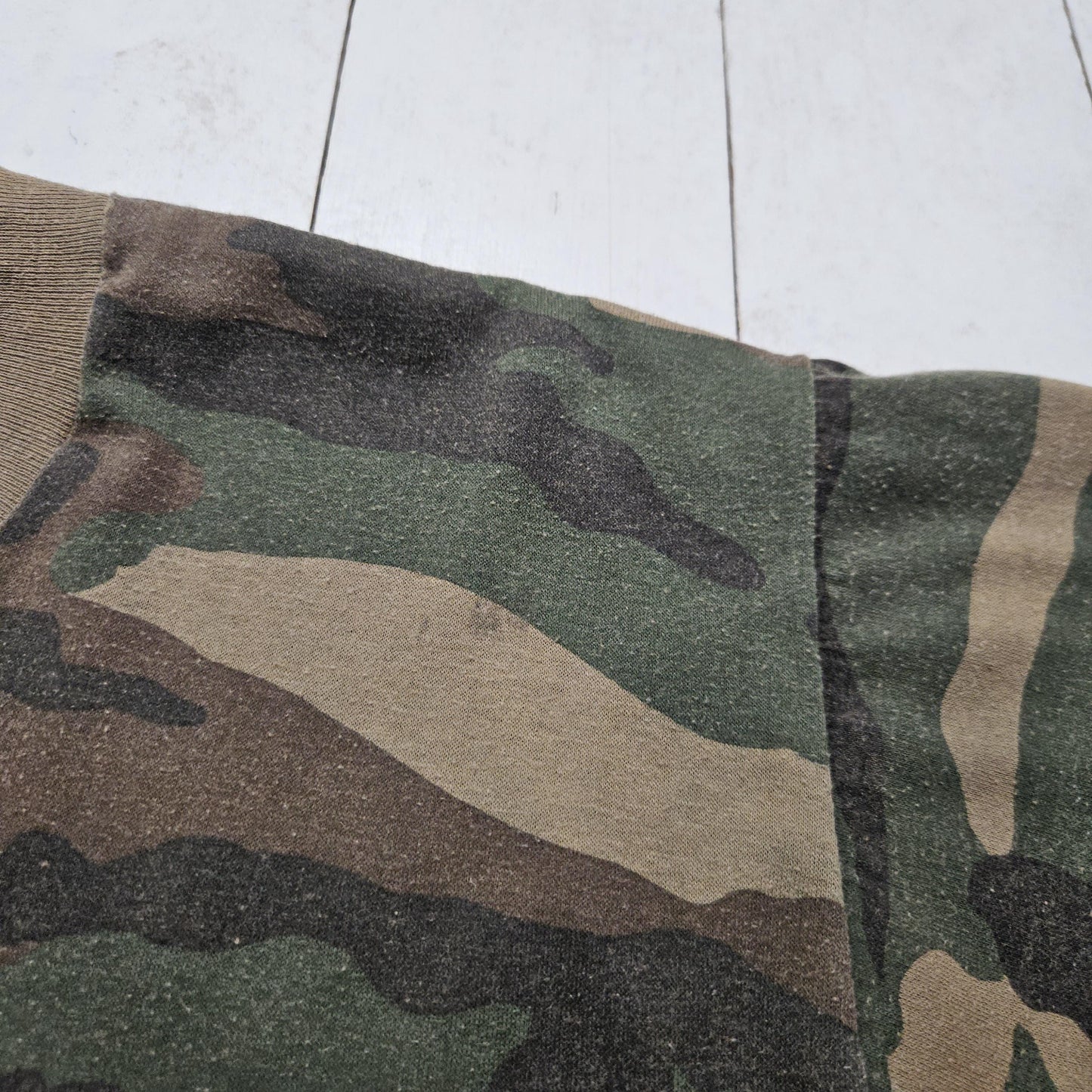 1980s 5050 Woodland Camo Pocket T-Shirt Made in USA Size M