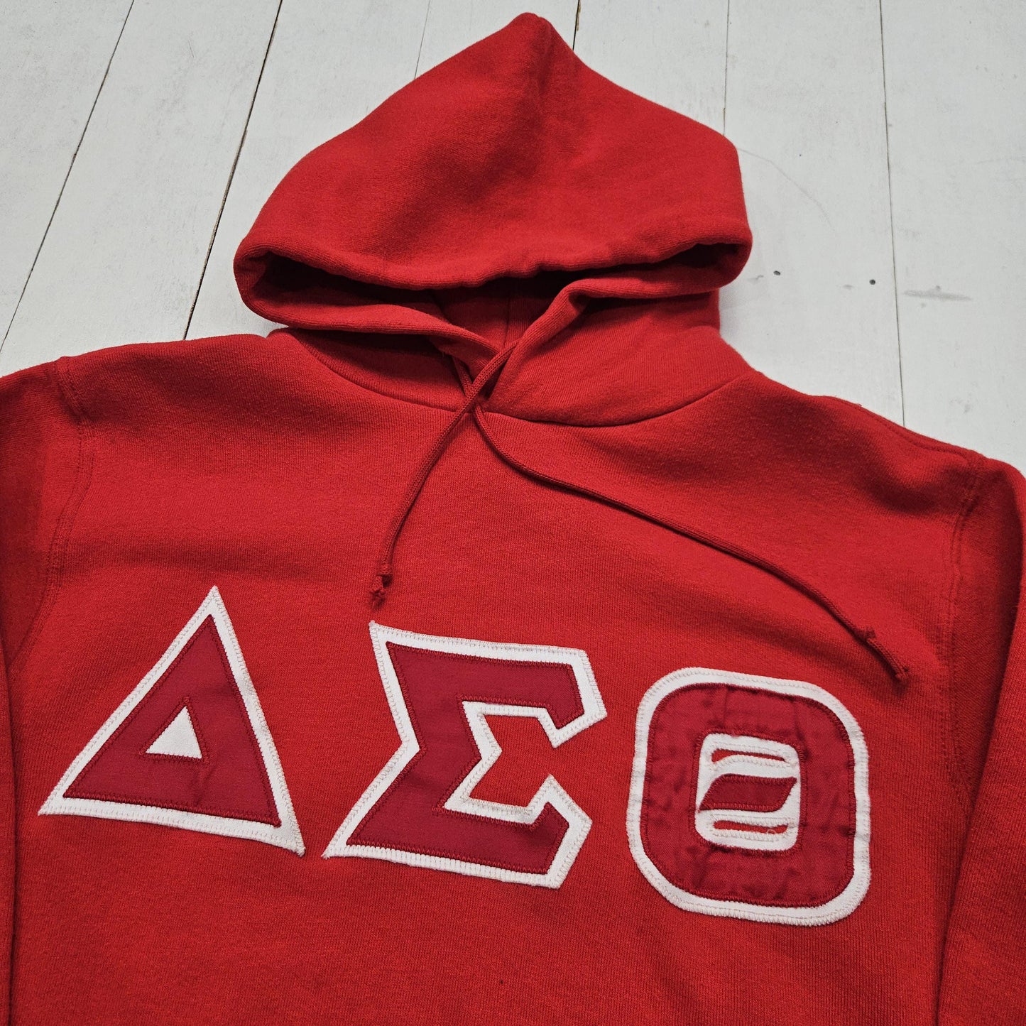 1980s Rusell Athletic Red Delta Sigma Theta DST Sorority Greek Life Stitched Lettering Hoodie Sweatshirt Made in USA Size S/M