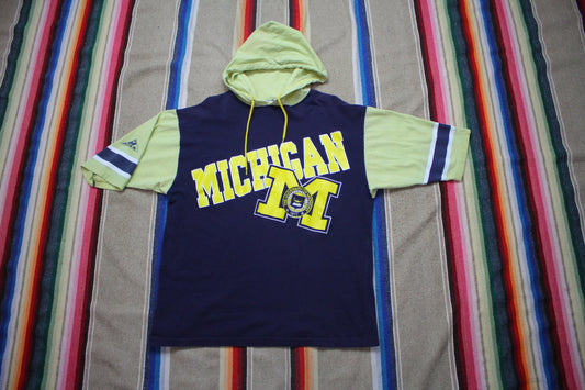 1990s Apex One University of Michigan Hoodie T-Shirt Made in Canada Size L/XL