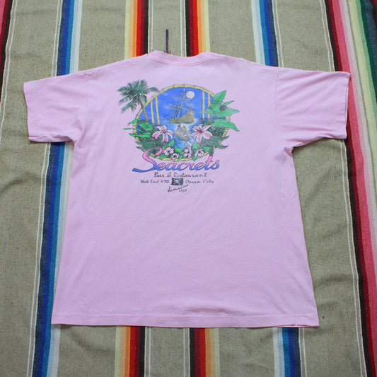 1990s Fruit of the Loom Secrets Restaurant Bar Ocean City Jamaica Souvenir T-Shirt Made in USA Size XL