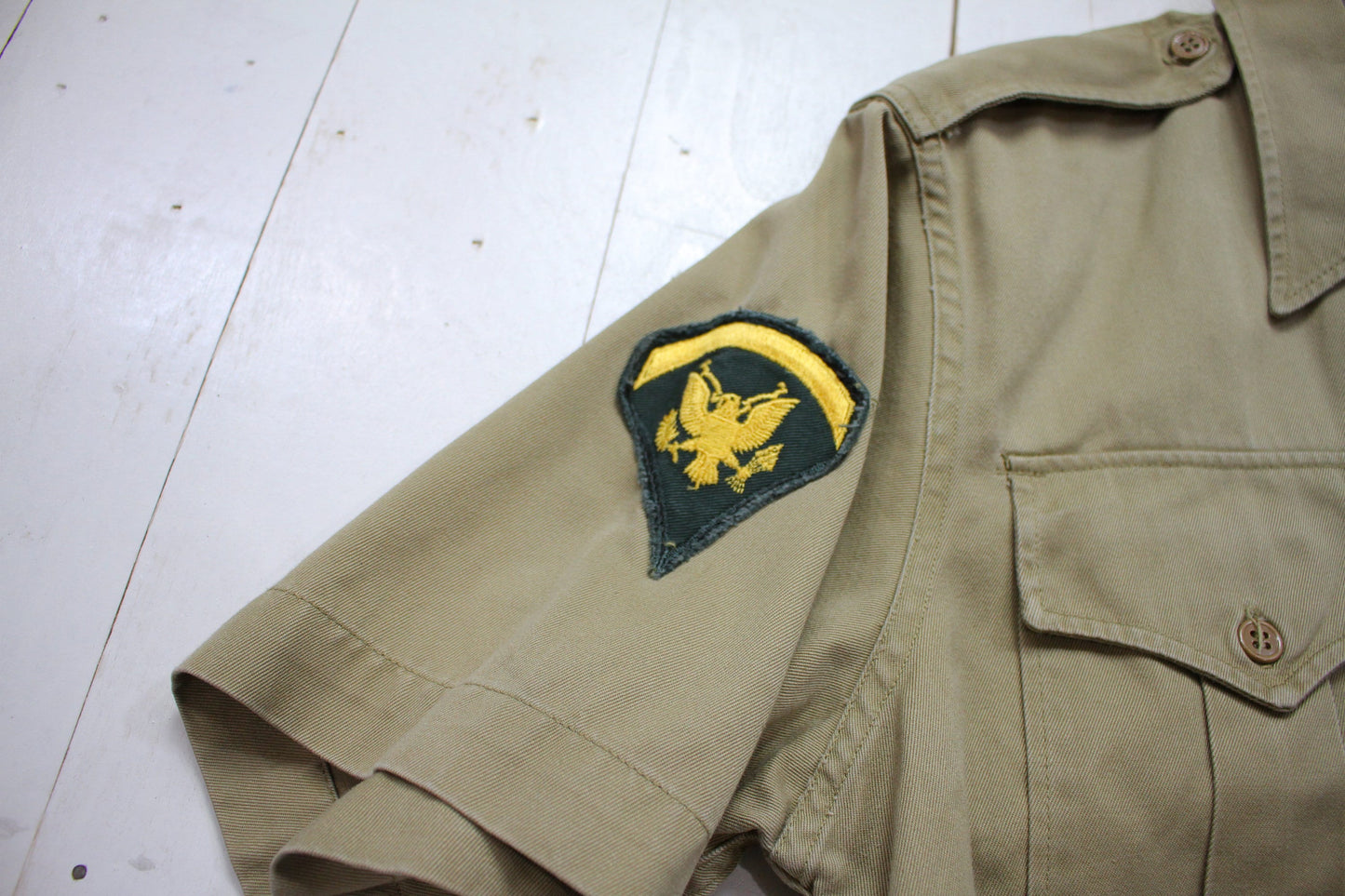 1950s US Military Shortsleeve Twill Khaki Uniform Shirt Size M