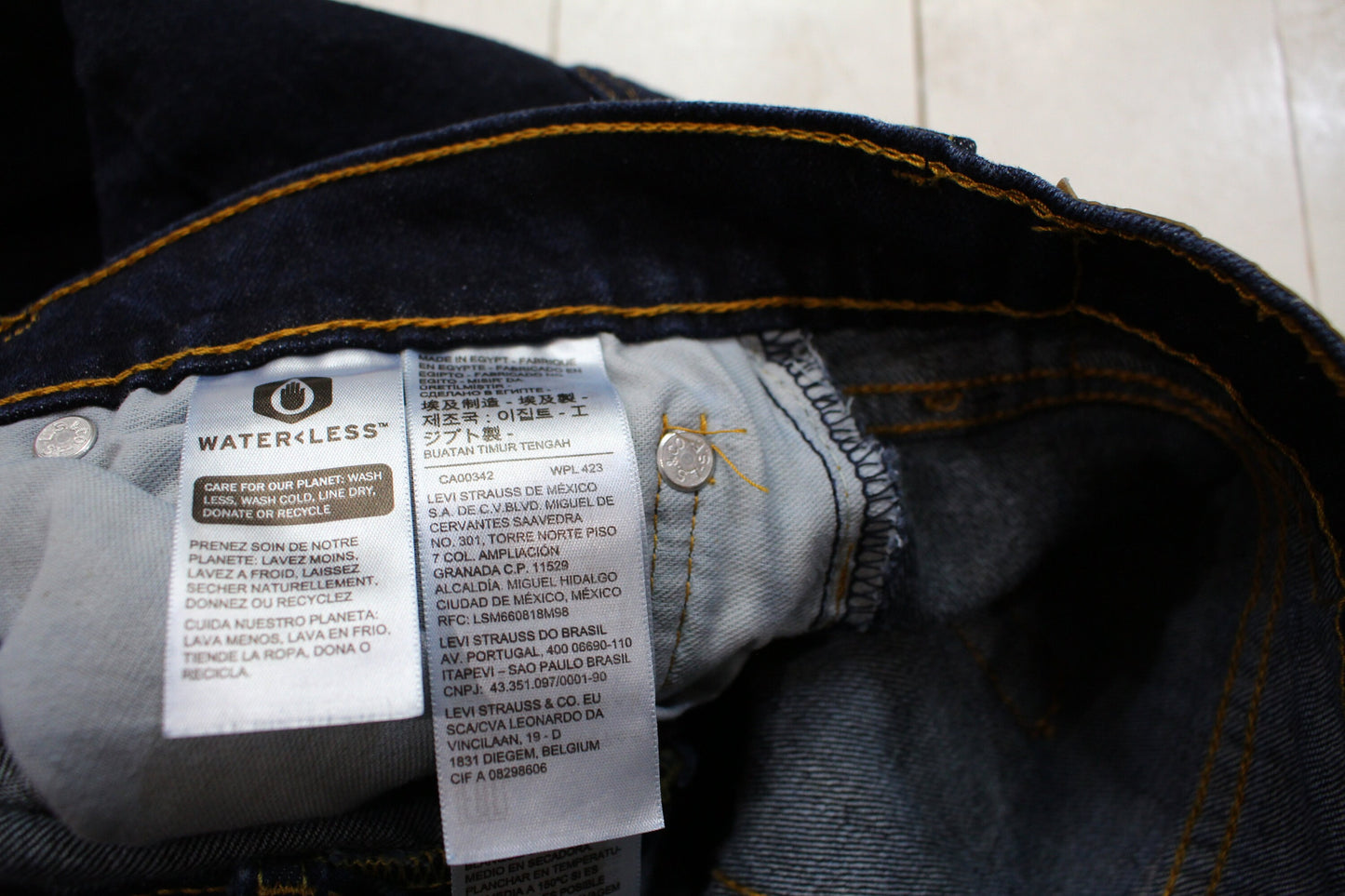 2010s Levi's 505 Dark Wash Blue Denim Jeans Size 28x30