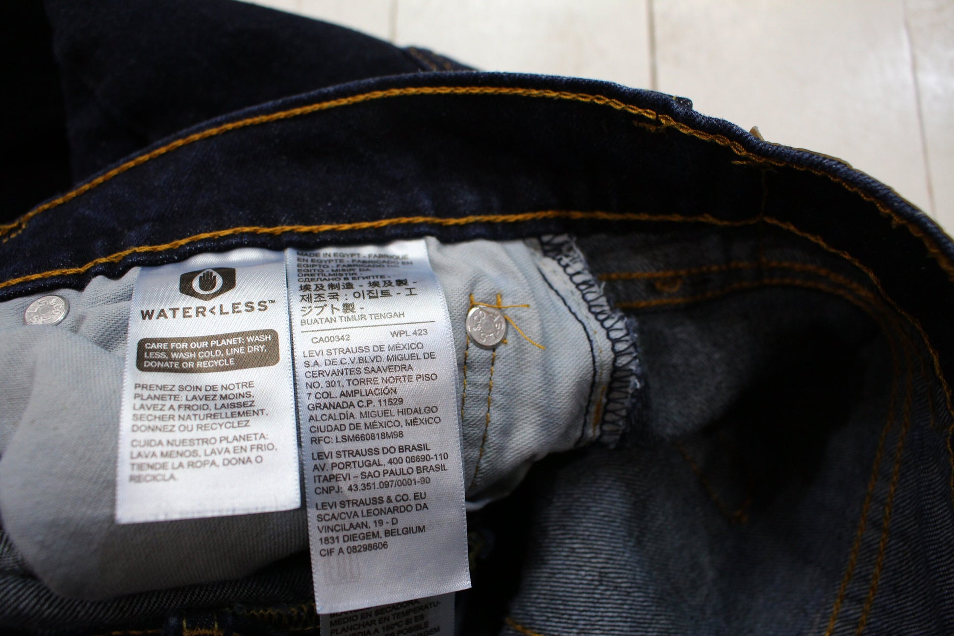 2010s Levi's 505 Dark Wash Blue Denim Jeans Size 28x30