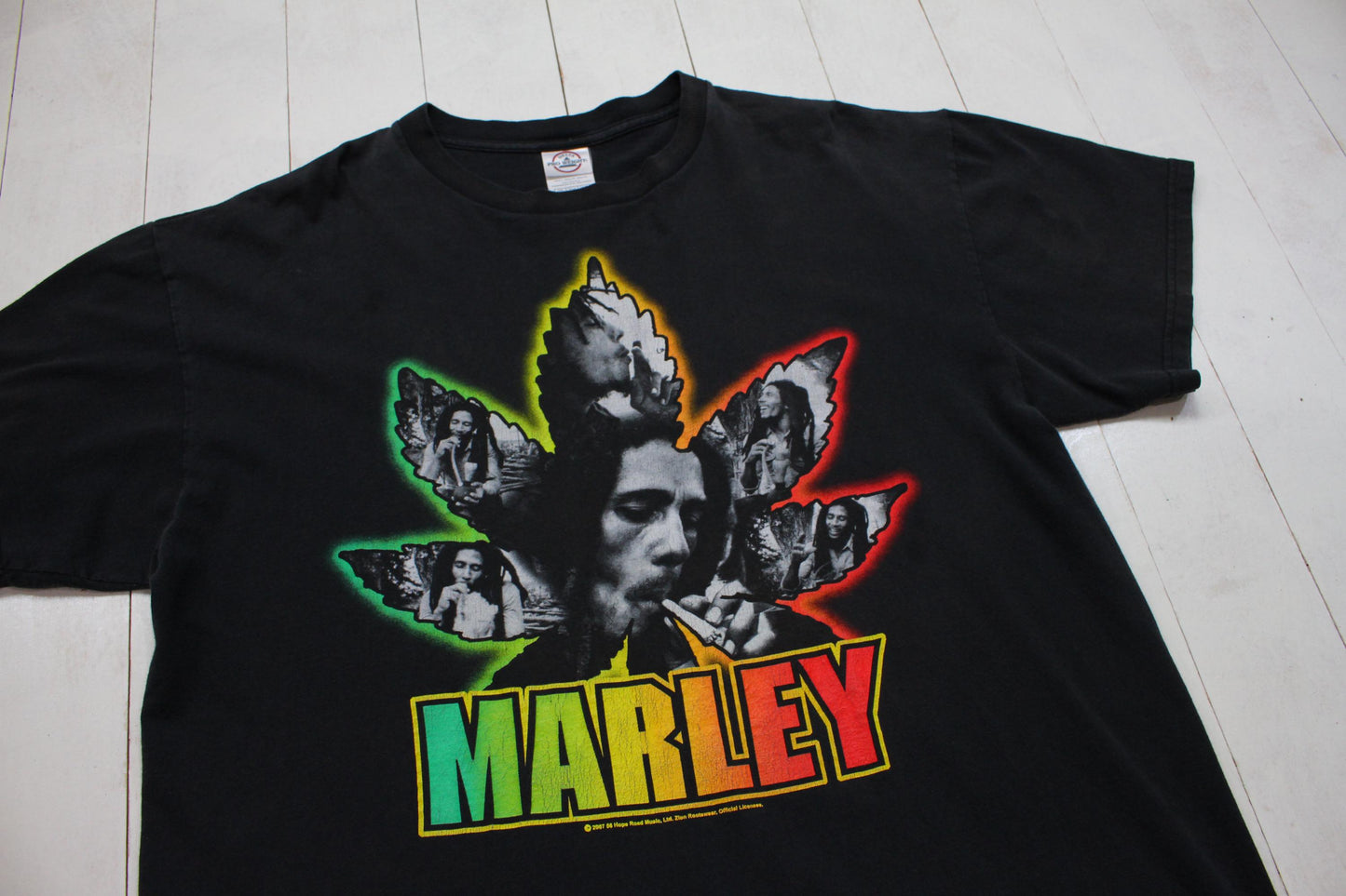 2000s 2007 Bob Marley Weed Leaf Band T-Shirt Size L/XL