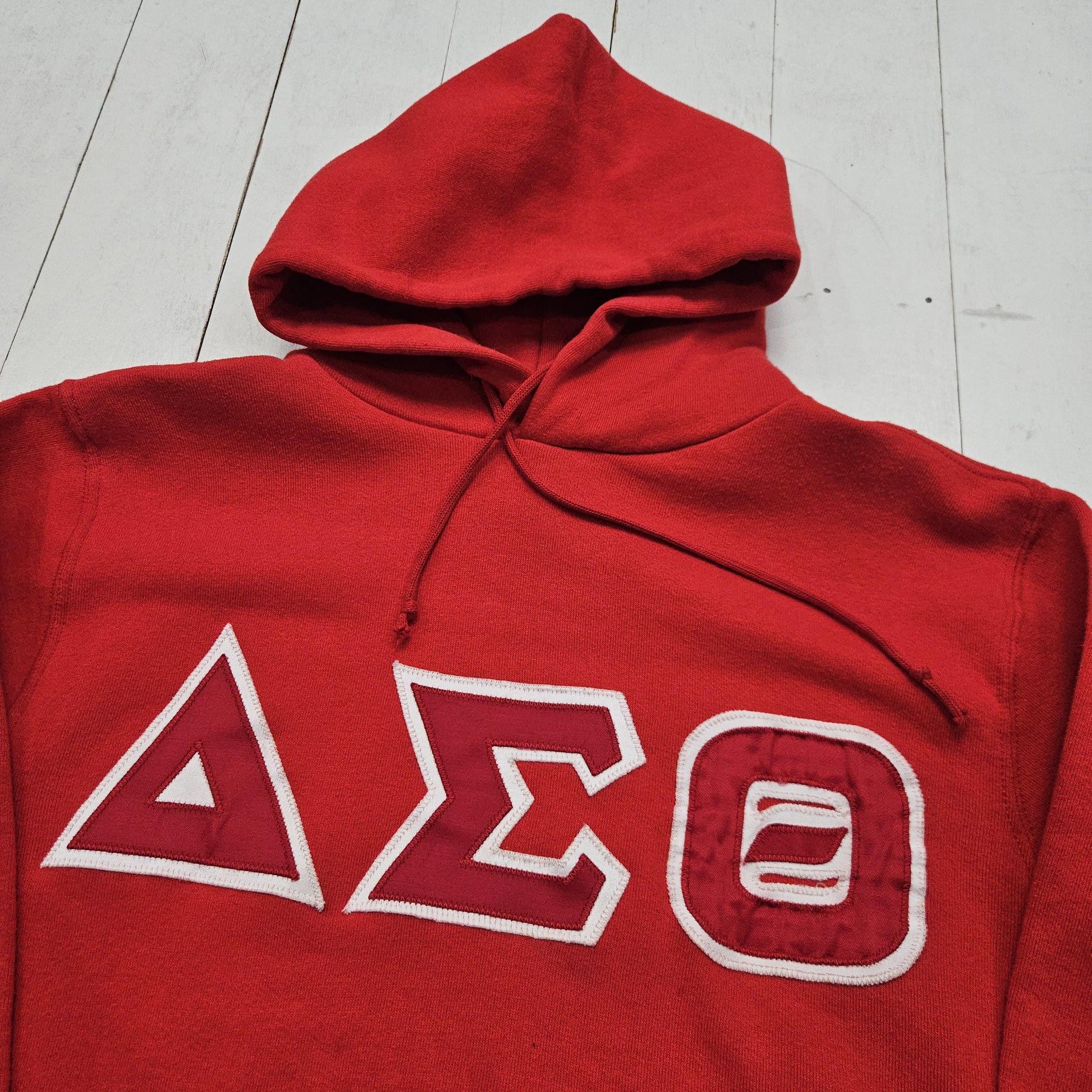1980s Rusell Athletic Red Delta Sigma Theta DST Sorority Greek Life Stitched Lettering Hoodie Sweatshirt Made in USA Size S/M