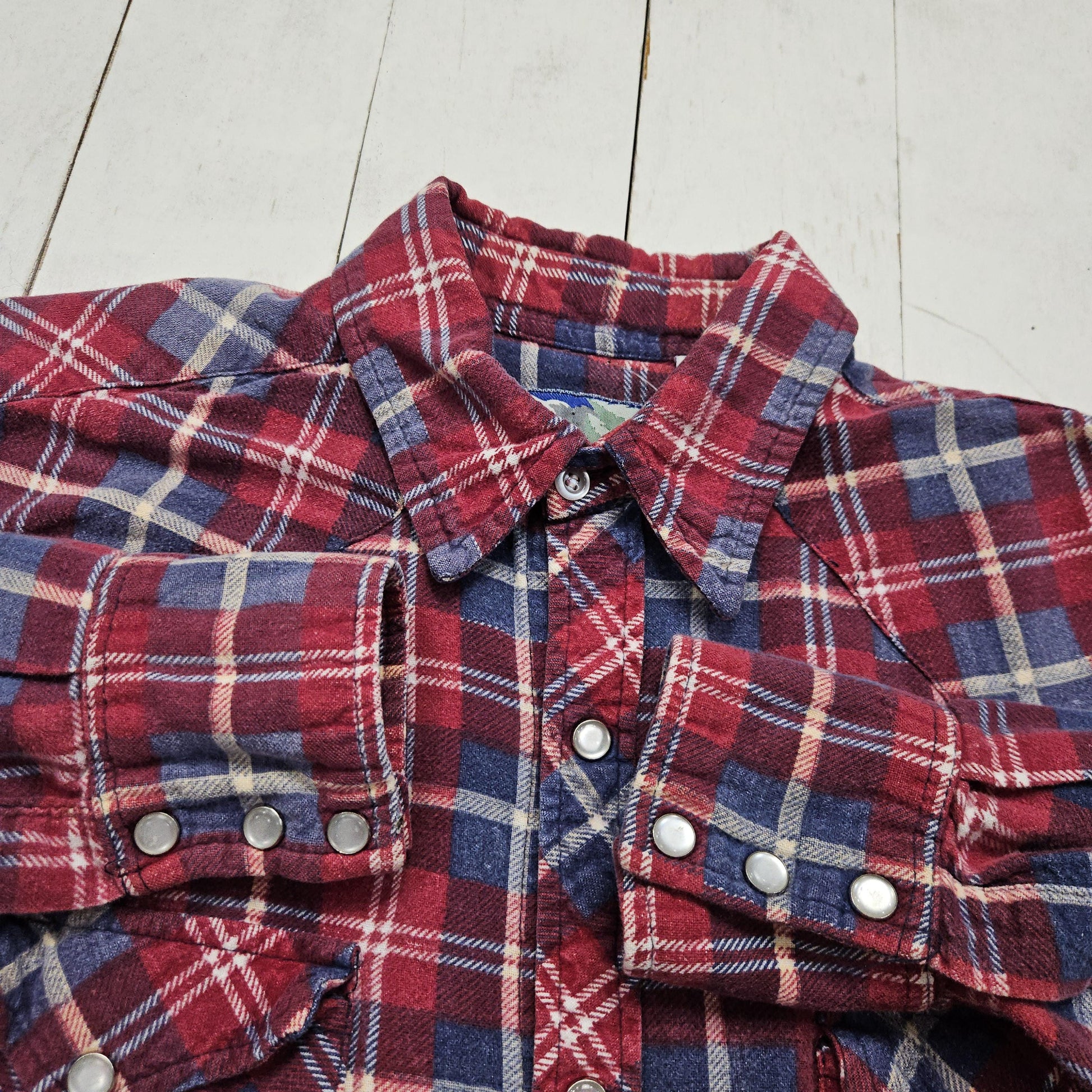 1990s Mountain Resort Red/Blue Plaid Printed Cotton Flannel Pearl Snap Western Shirt L