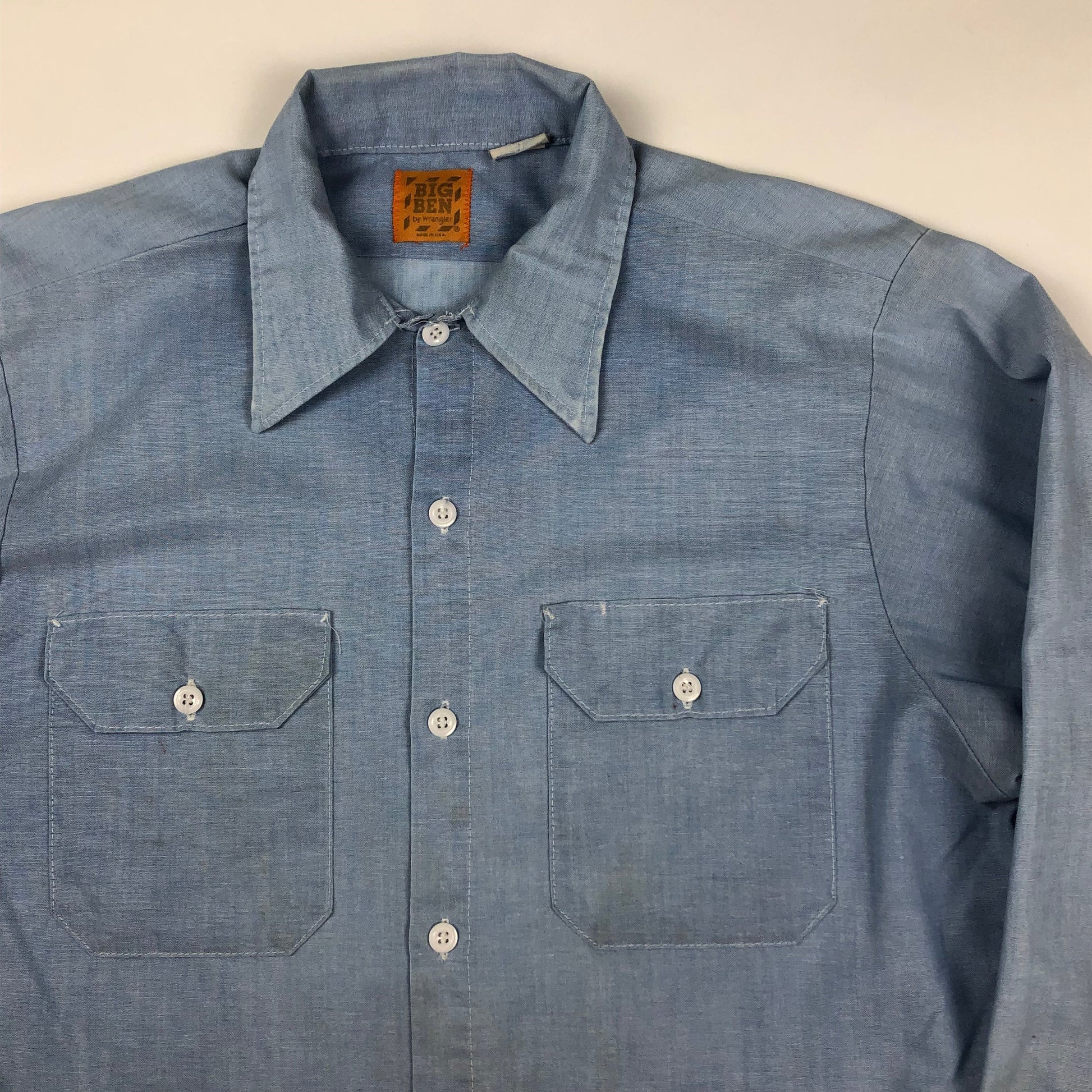 1980s Big Ben by Wrangler Chambray Shirt Made in USA Size M/L