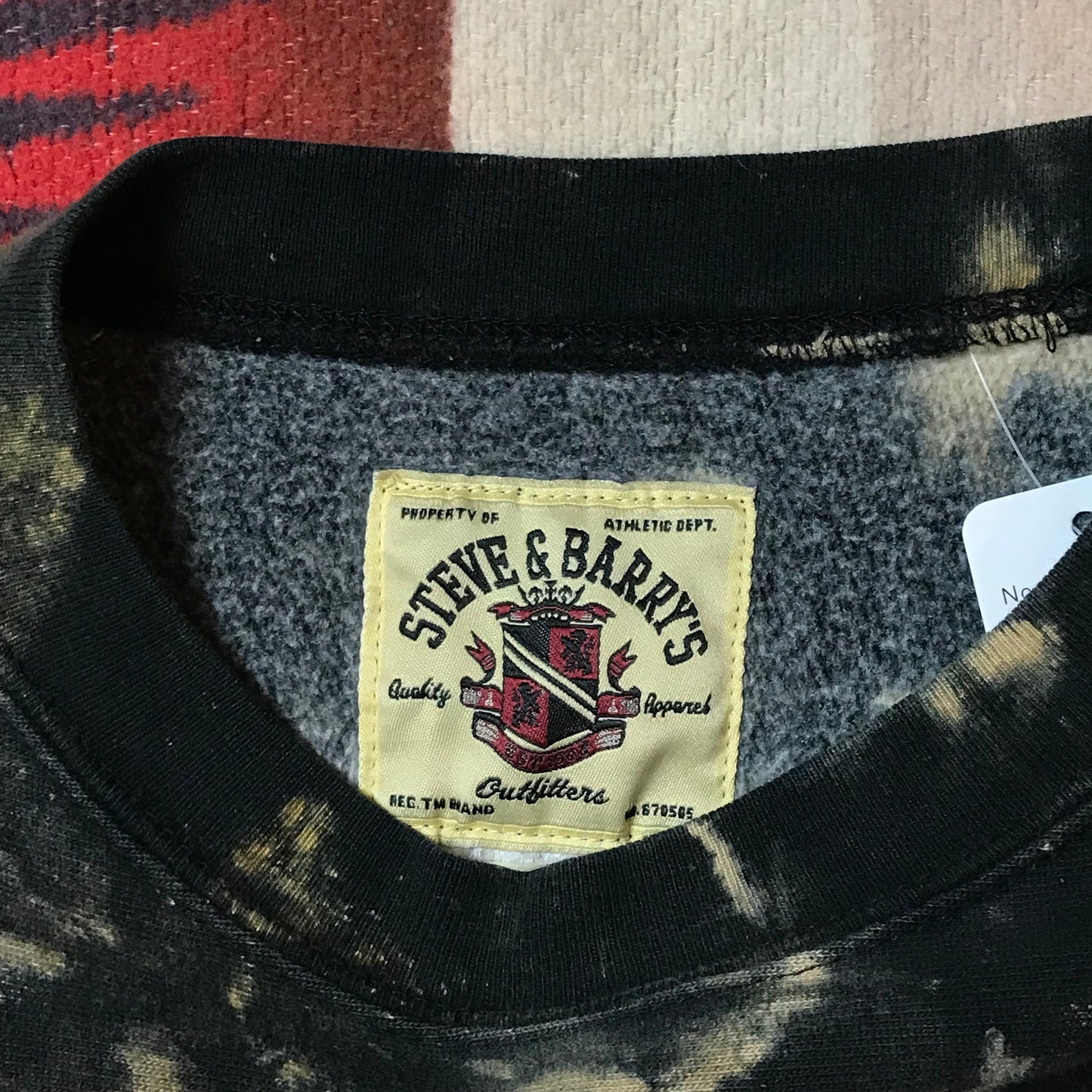 1990s/2000s Colour Stripped Western Michigan Broncos Steve & Barry's Reverse Weave Style Sweatshirt Size L