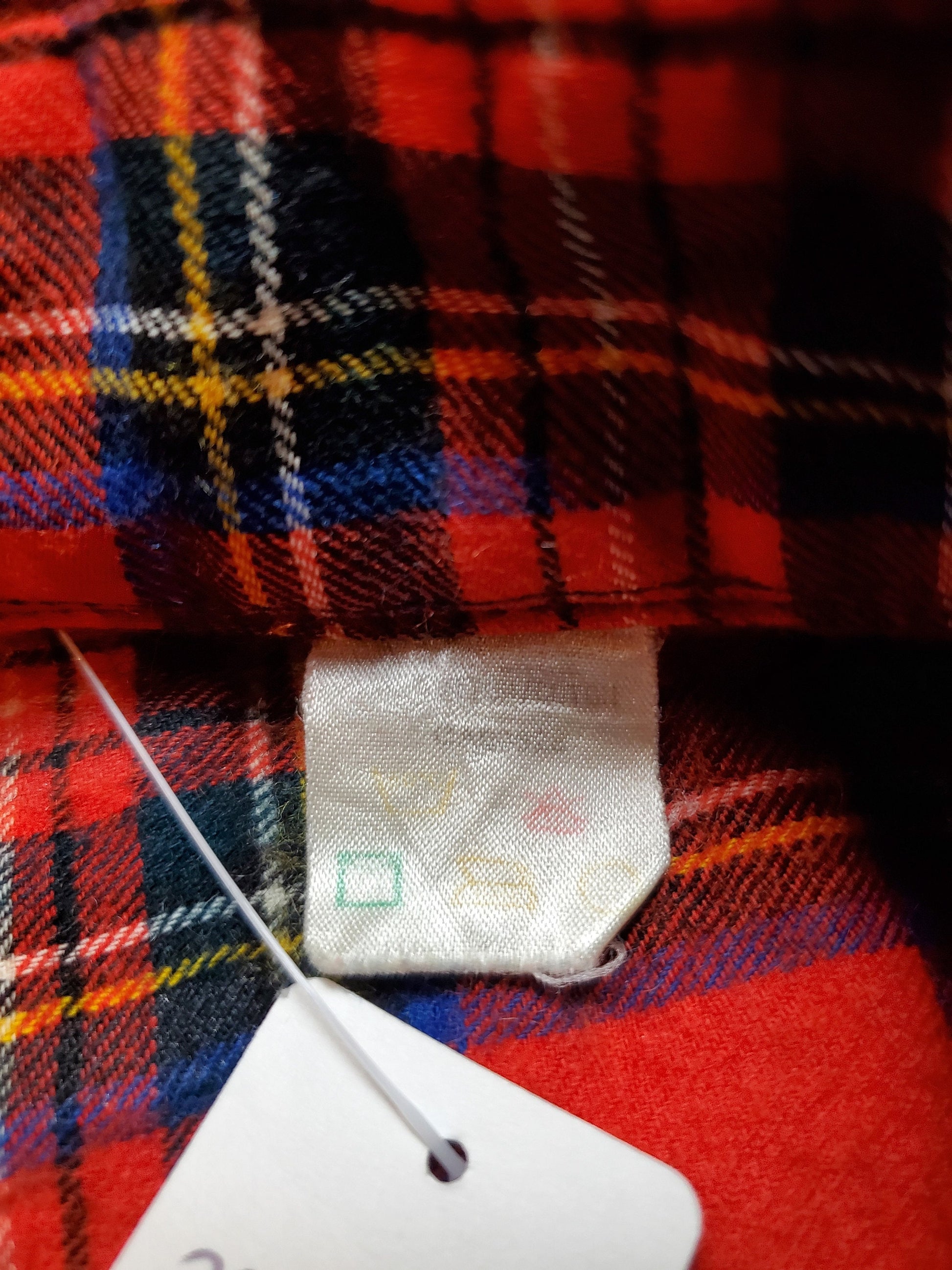 1980s/1990s Viyella Red Plaid Flannel Shirt Size S/M