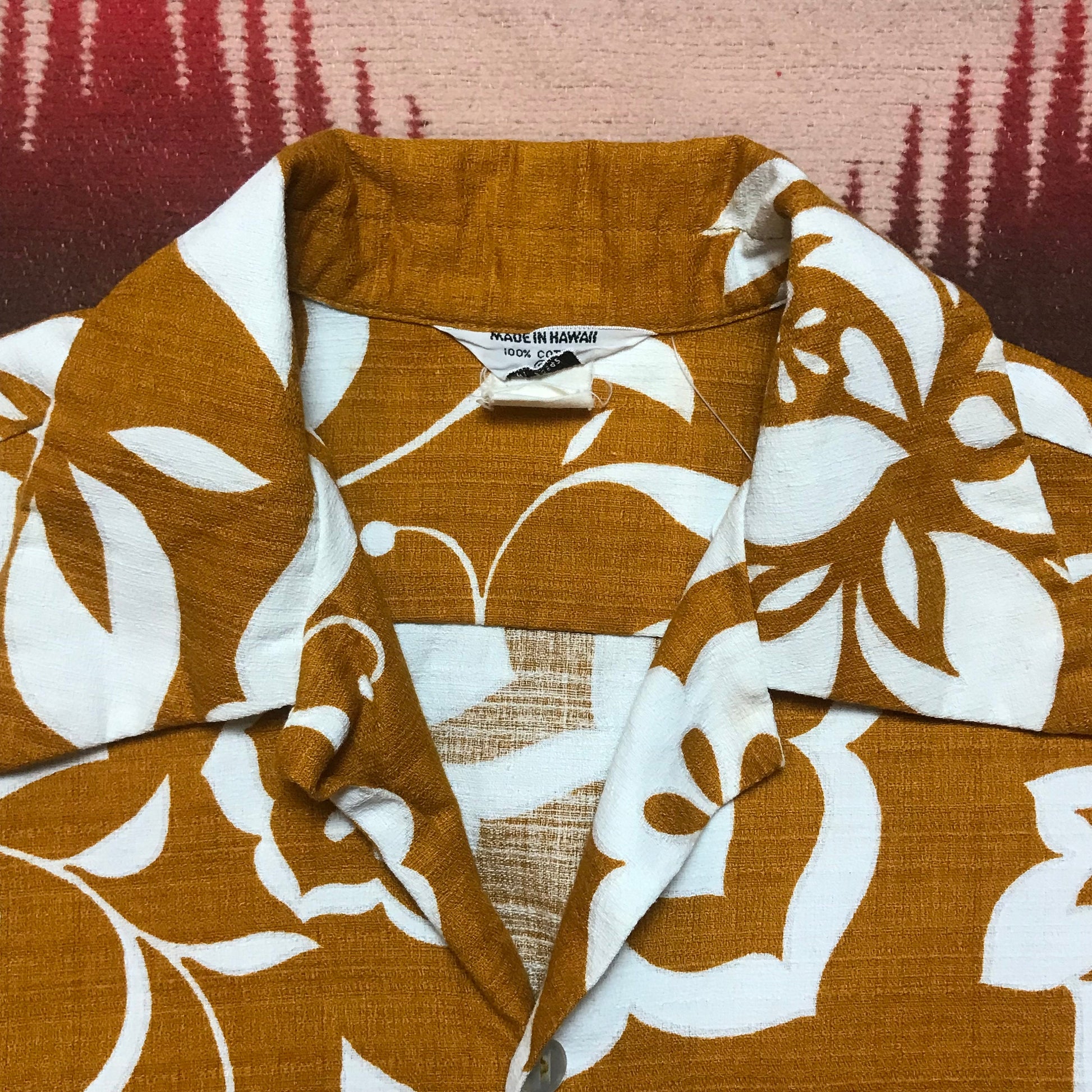 1970s Made in Hawaii Barkcloth Tropical Hawaiian Shirt Size S