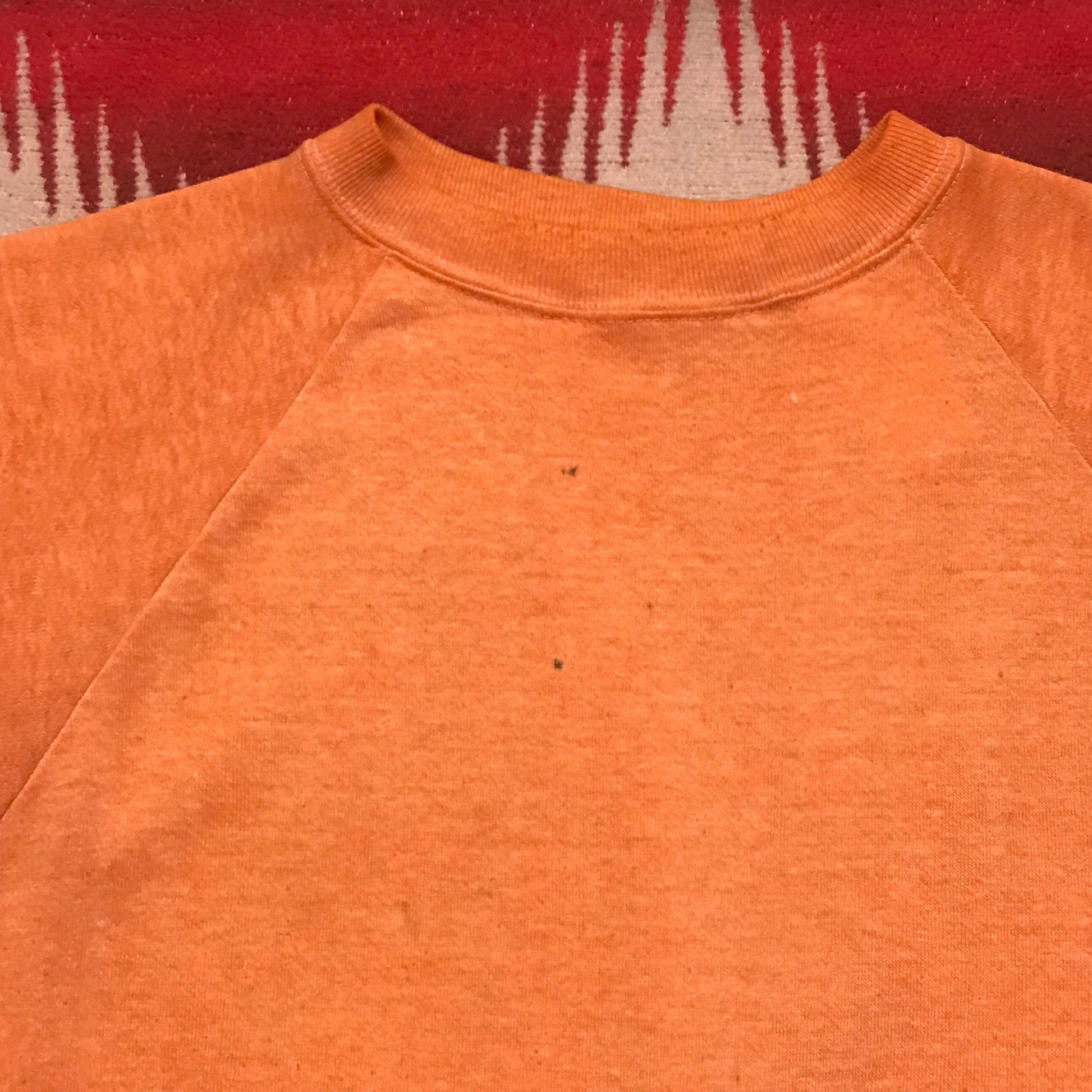 1980s Faded Orange Short Sleeve Raglan Sweatshirt Made in USA Size M