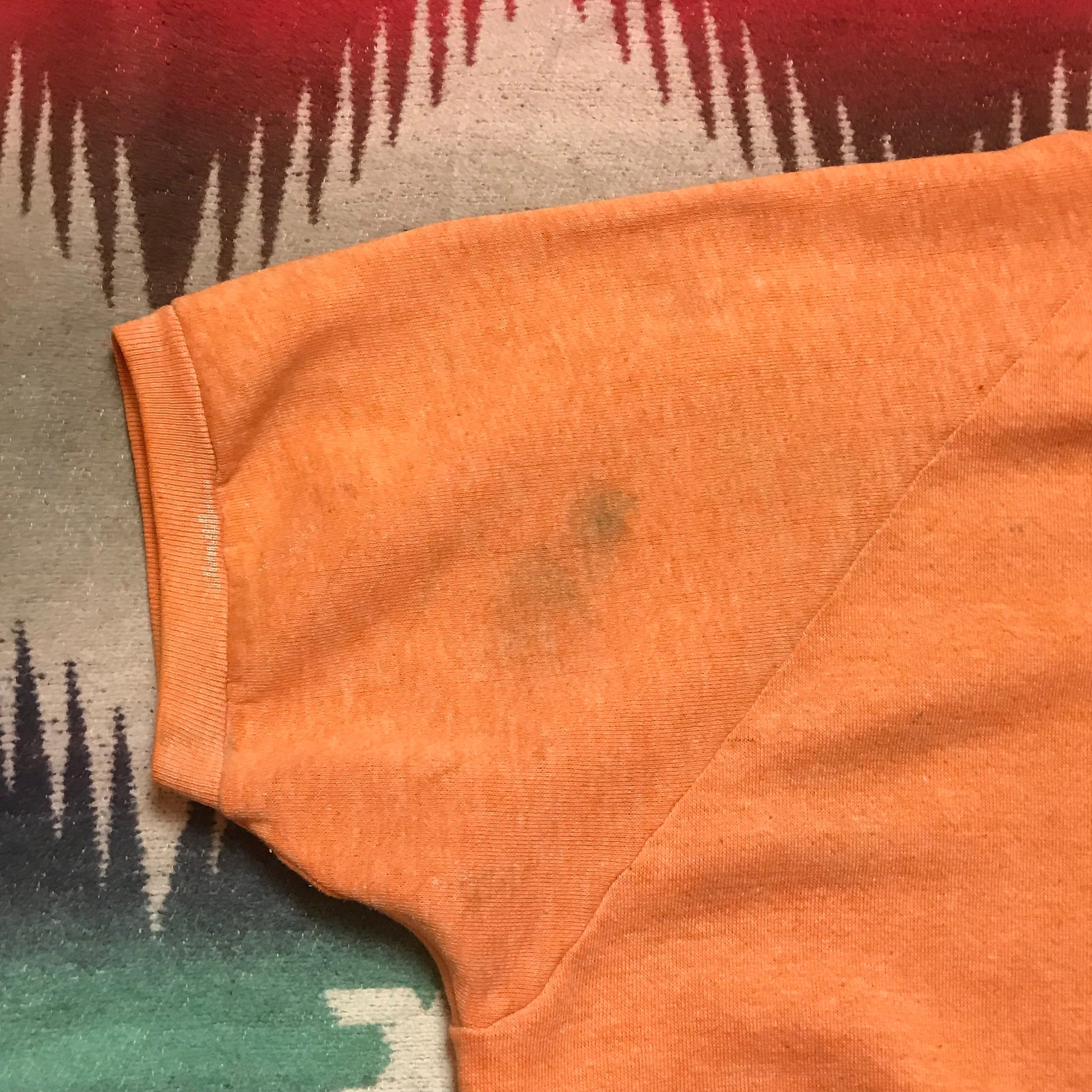 1980s Faded Orange Short Sleeve Raglan Sweatshirt Made in USA Size M