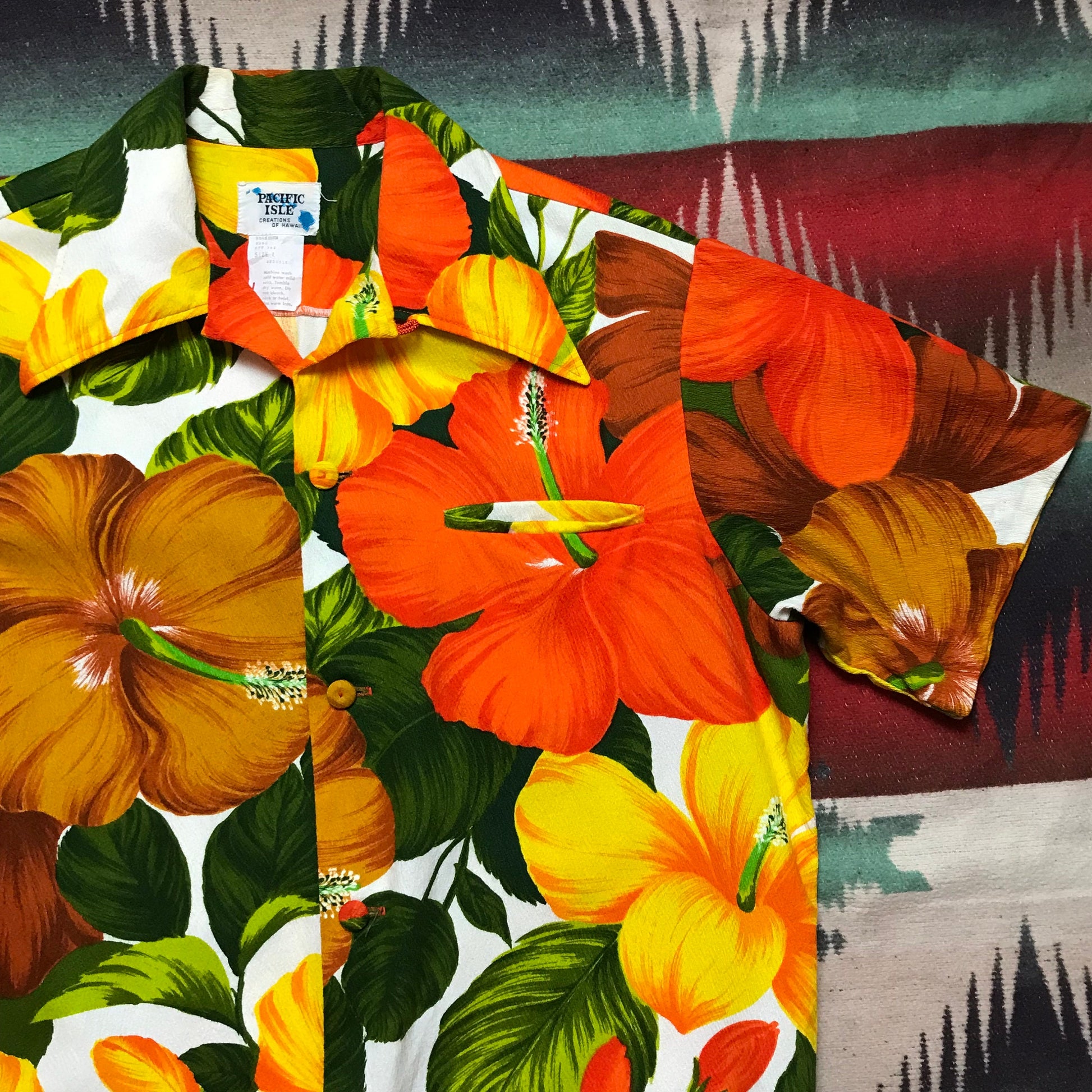 1970s Pacific Isle Creations of Hawaii Loop Collar Bark Cloth Hawaiian Shirt Size L