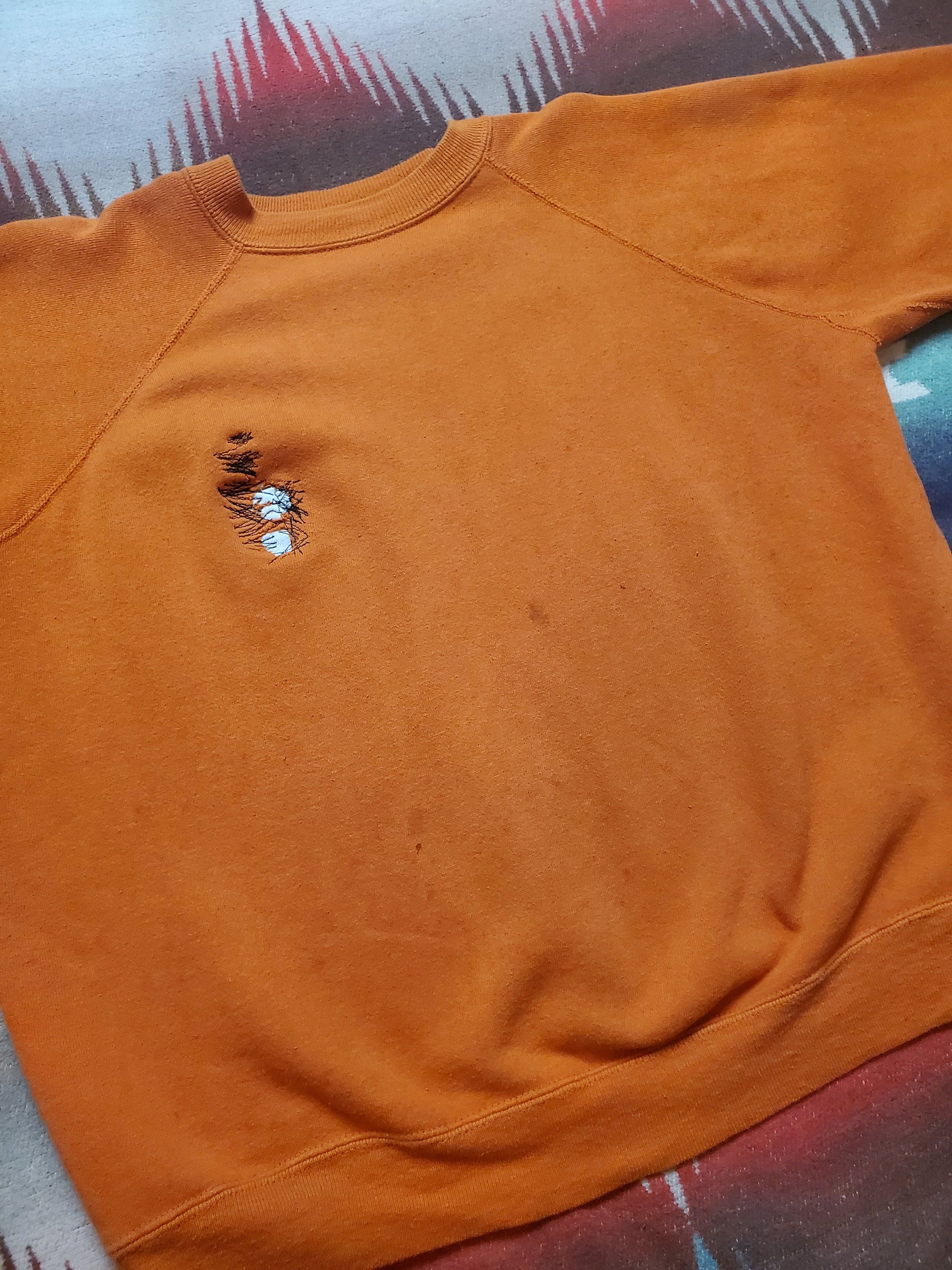 1960s Repaired Orange Raglan Sweatshirt Size L