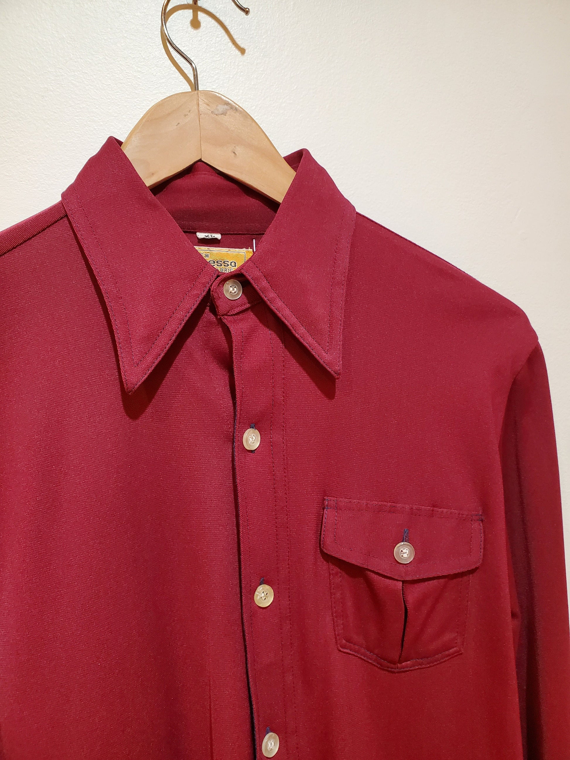 1970s/1980s Quinessa Nylon Button Up Shirt Size S