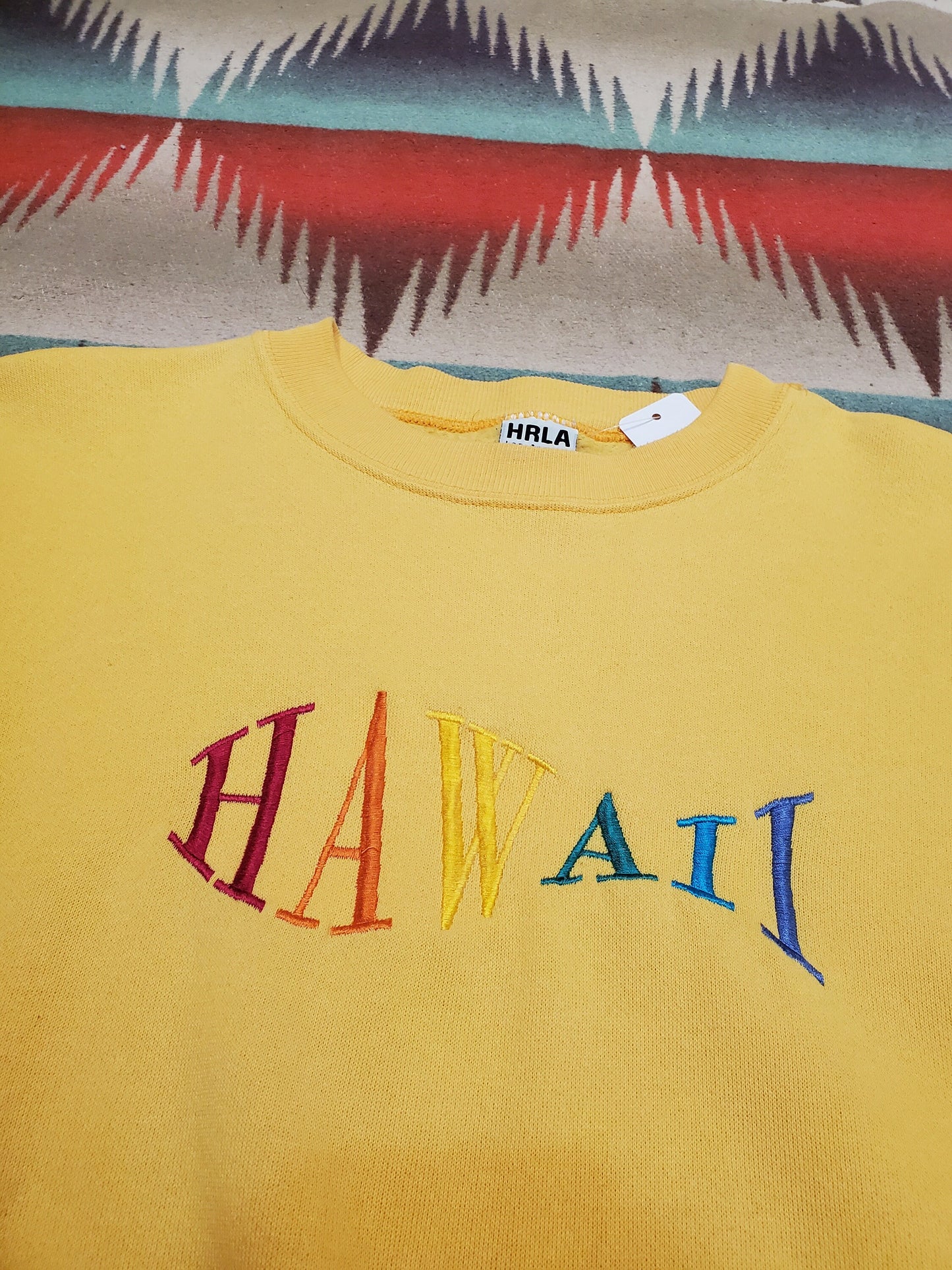 1990s HRLA Embroidered Hawaii Souvenir Sweatshirt Made in USA Size M/L