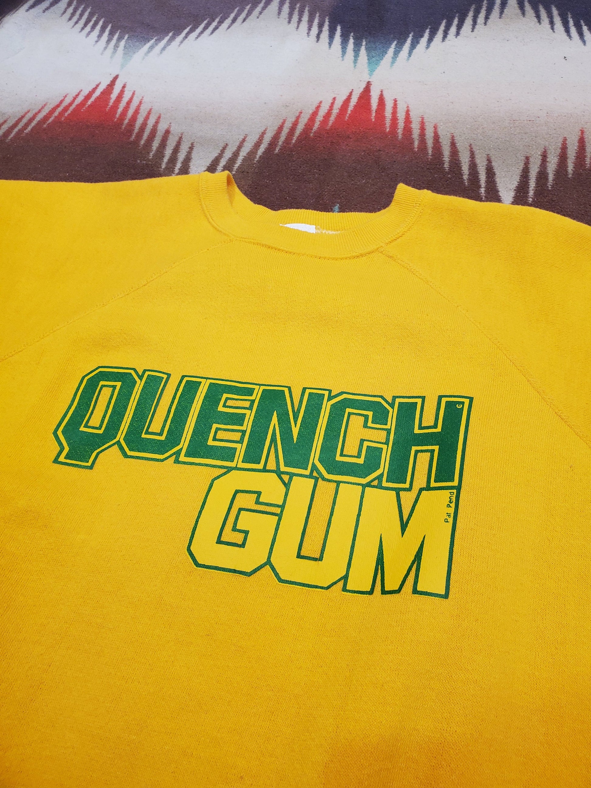 1970s Quench Gum Cut-off Sweatshirt Made in USA Size M