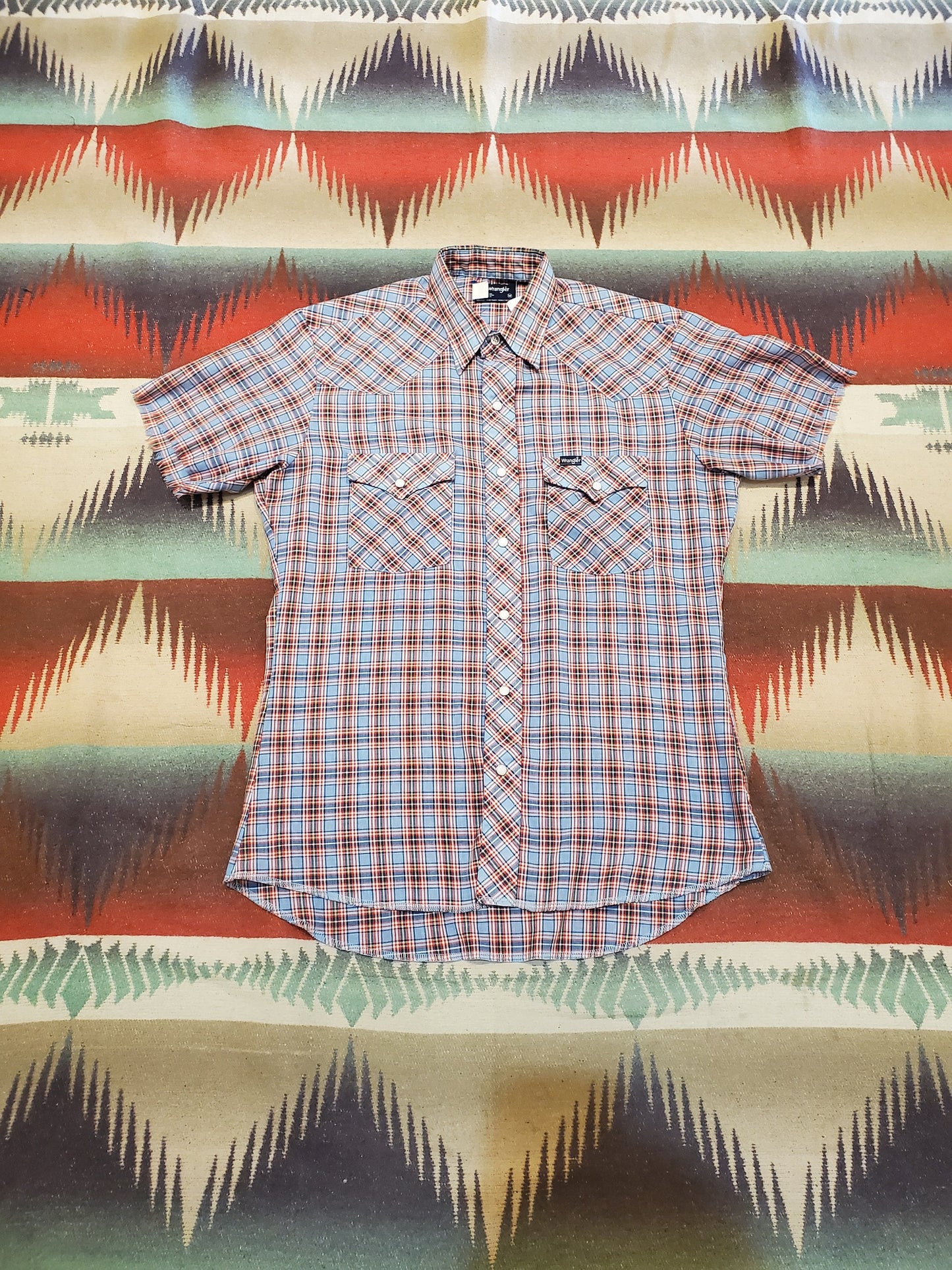 1980s Wrangler Cutoff Shortsleeve Western Shirt Made in USA Size M