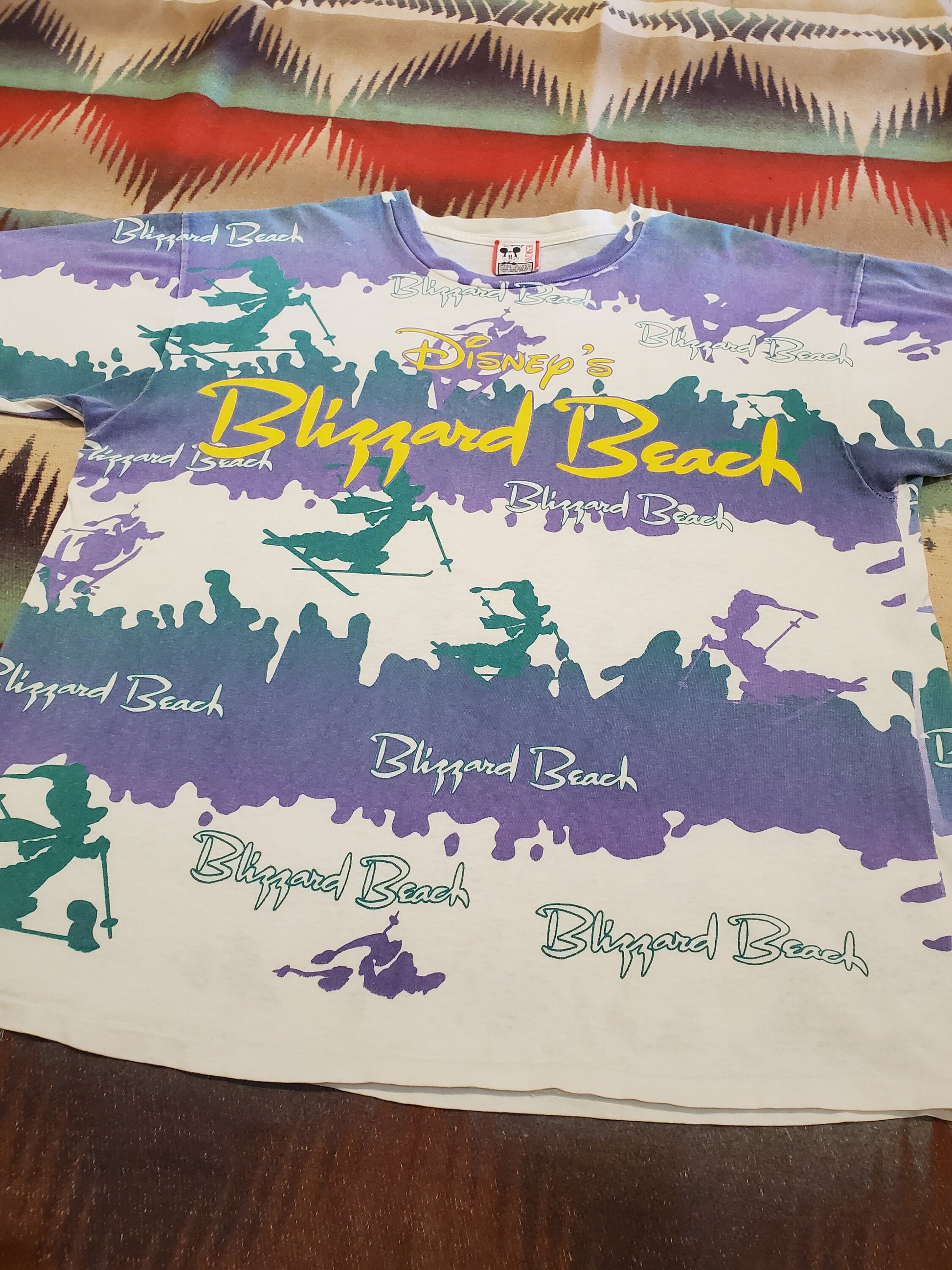 1990s Disney Designs Blizzard Beach Walt Disney World AOP T-Shirt Made in USA Size XL