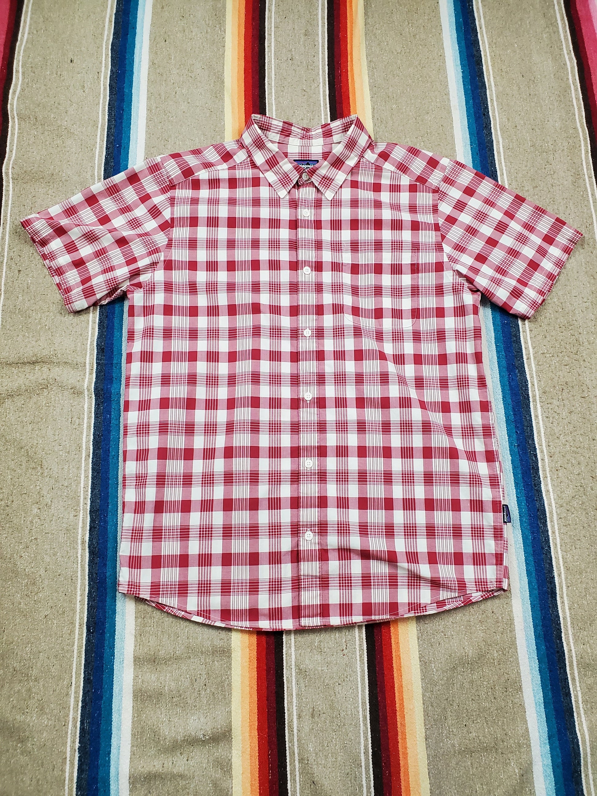 2010s Patagonia Plaid Shortsleeve Shirt Size M/L