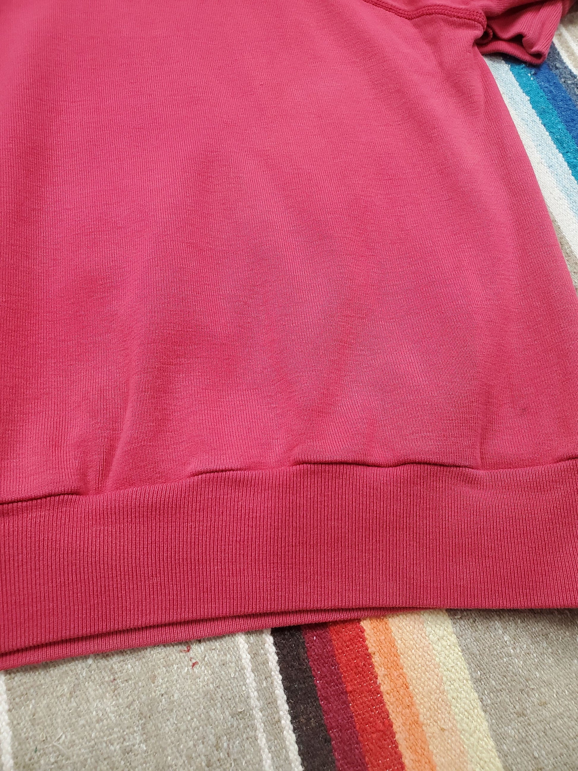 1980s/1990s The Villager Red Blank Raglan Sweatshirt Size S/M