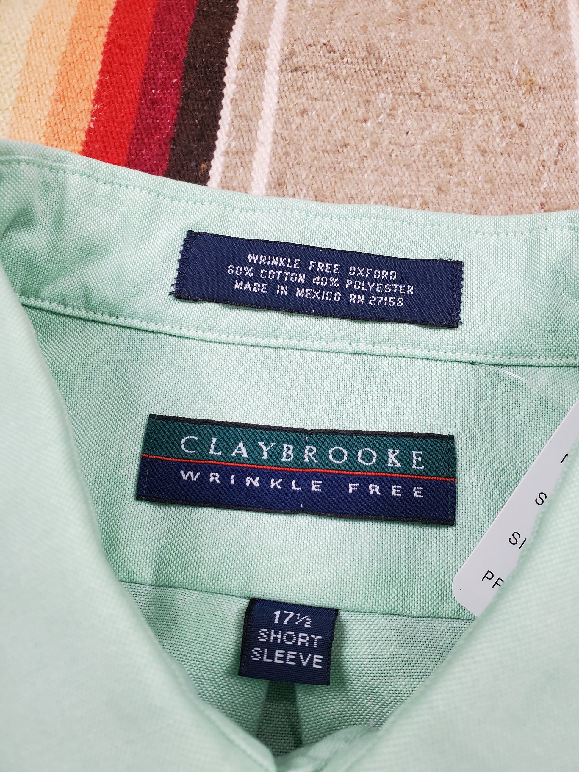 1990s/2000s Claybrooke Winkle Free Oxford Button Down Shortsleeve Shirt Size XL/XXL