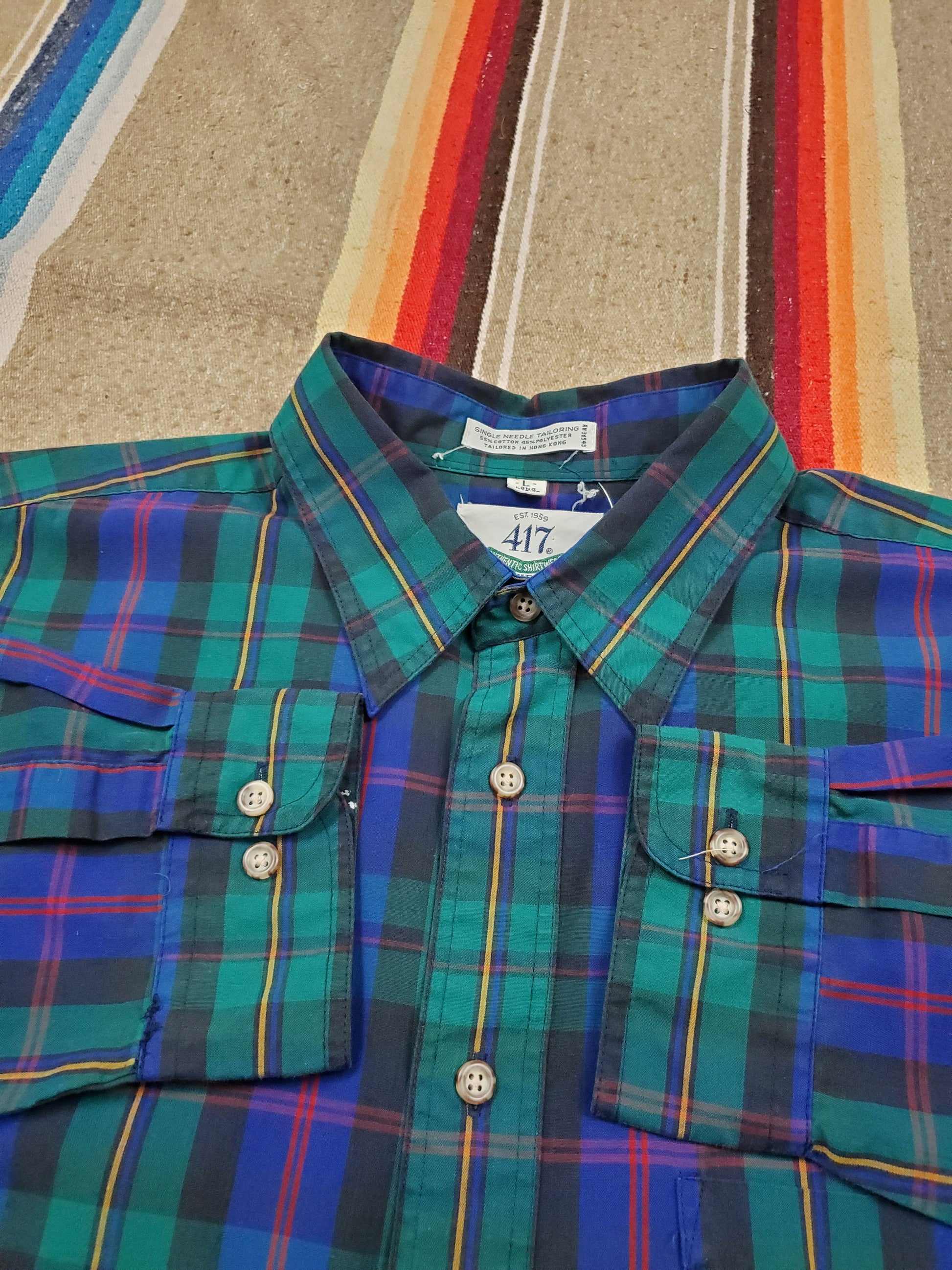 1980s/1990s Van Heusen 417 Single Needle Button Up Longlseeve Plaid Shirt Size L/XL