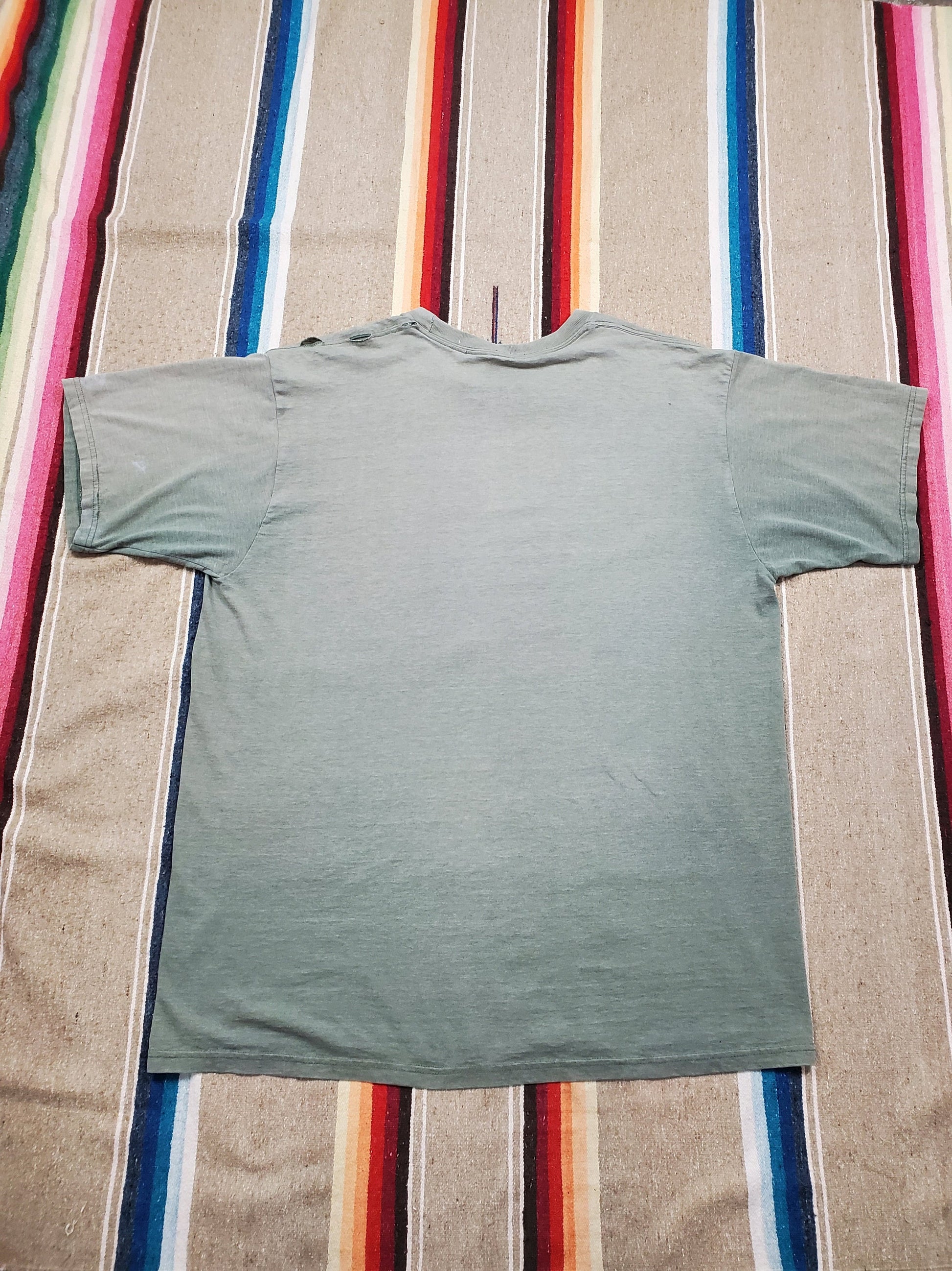 1990s/2000s Faded Blank Olive Green T-Shirt Size XL/XXL