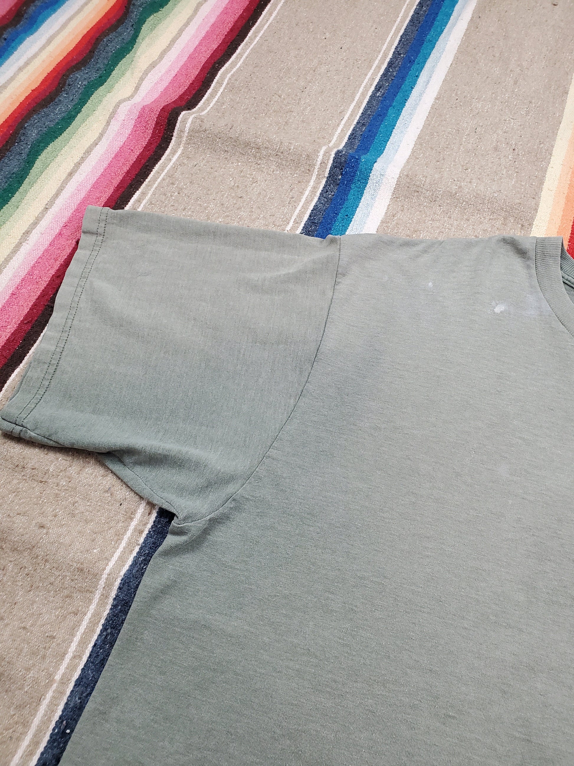 1990s/2000s Faded Blank Olive Green T-Shirt Size XL/XXL