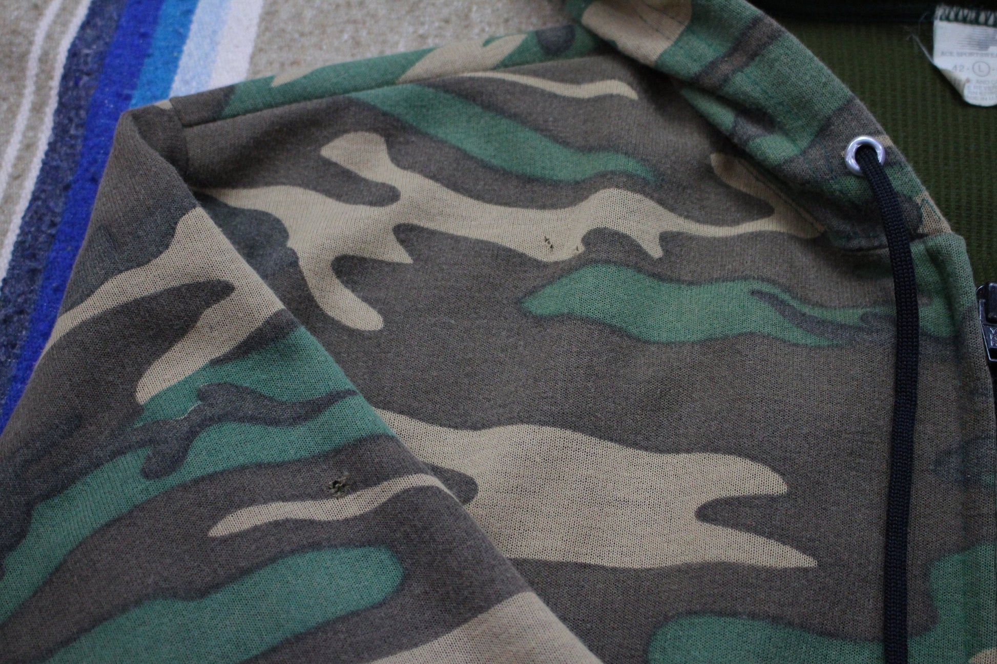 1980s/1990s Ace Sportswear Camo Lightweight Thermal Lined Zip-Up Hoodie Sweatshirt Made in USA Size L