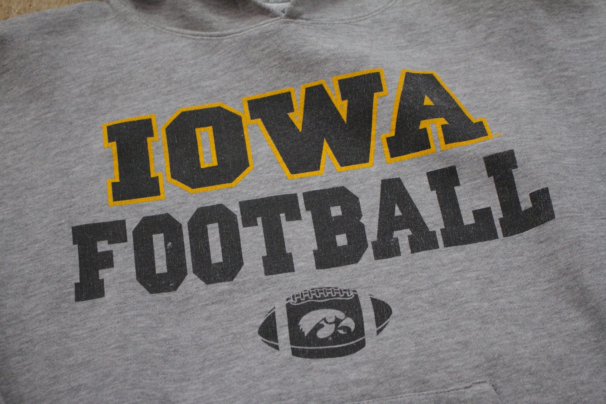 1990s/2000s University of Iowa Hawkeyes Football Hoodie Sweatshirt Size M