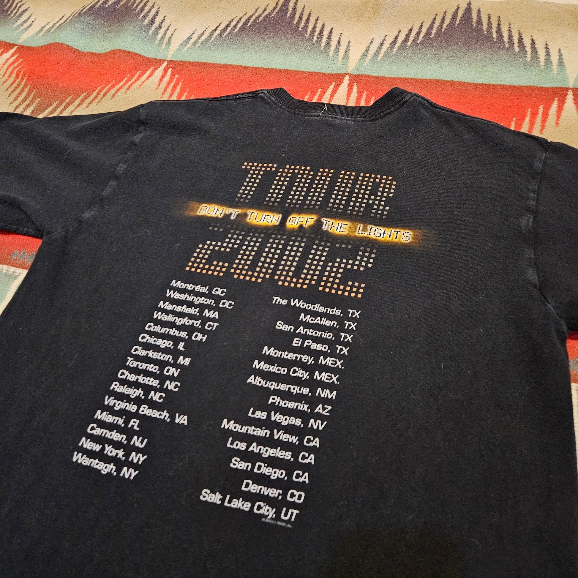 2000s 2002 Enrique Iglesias Don't Turn Off The Lights Tour Concert T-Shirt Size M