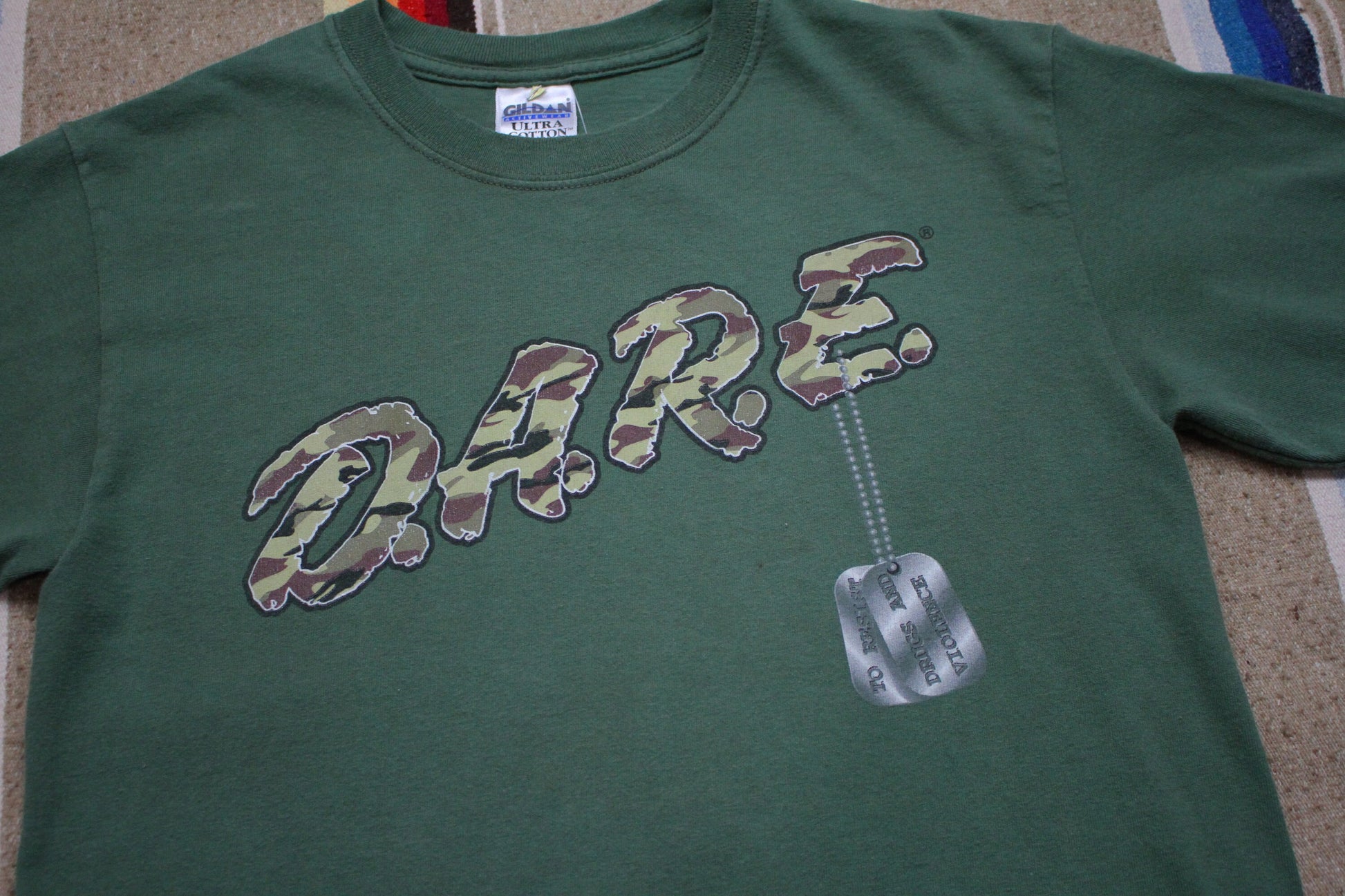 2000s DARE To Resist Drugs and Violence Camo Dog Tags T-Shirt Size S